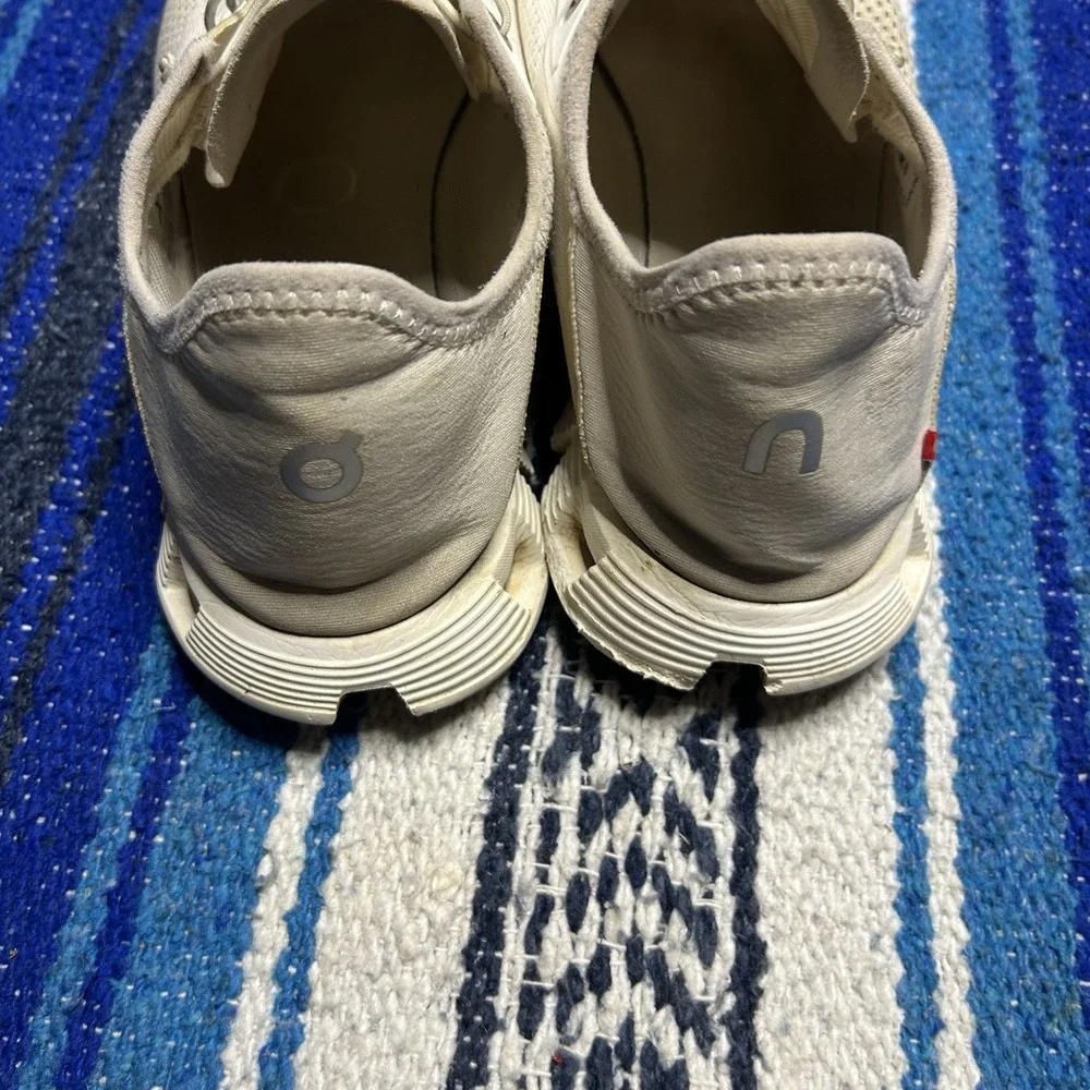 On Cloud 5 Coast Men Size US 8.5 White Running Athletic Sneakers